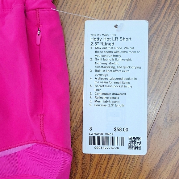 ❌❌❌SOLD❌❌❌NWT lululemon Hotty Hot LR Shorts 2.5"/ 8 - Picture 12 of 13